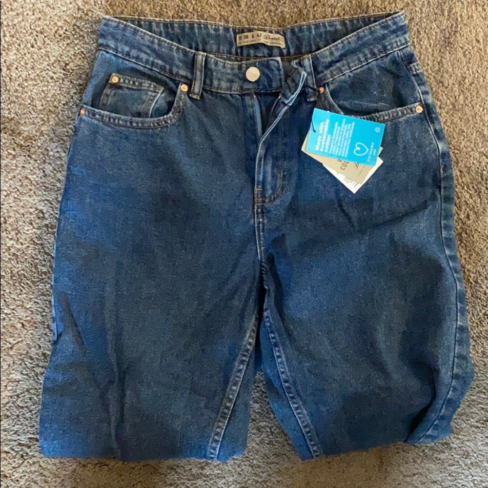 High waisted jeans